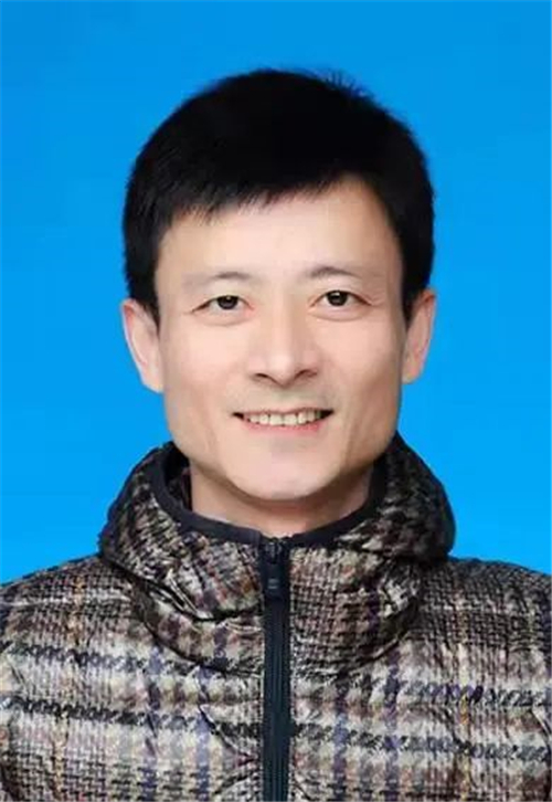 商学院辅导员.jpg