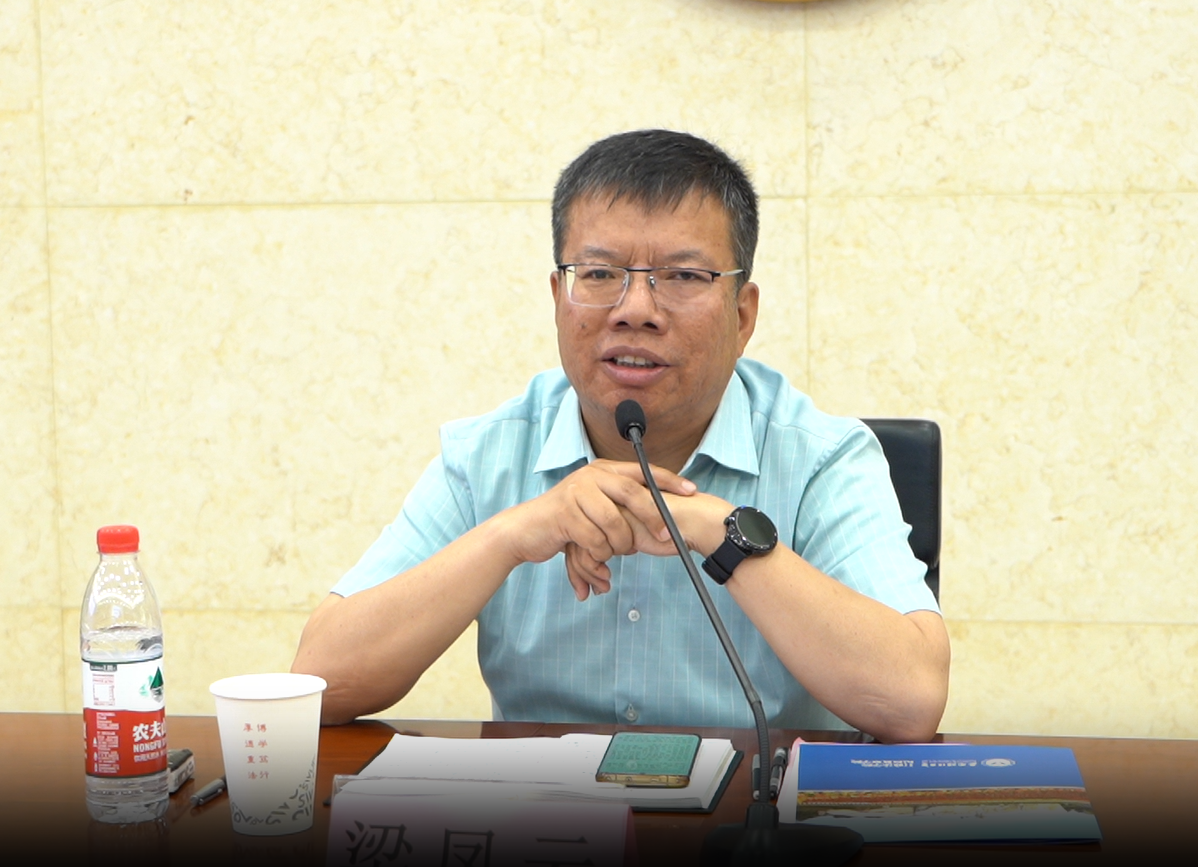 最高人民法院行政审判庭副庭长梁凤云讲话.png