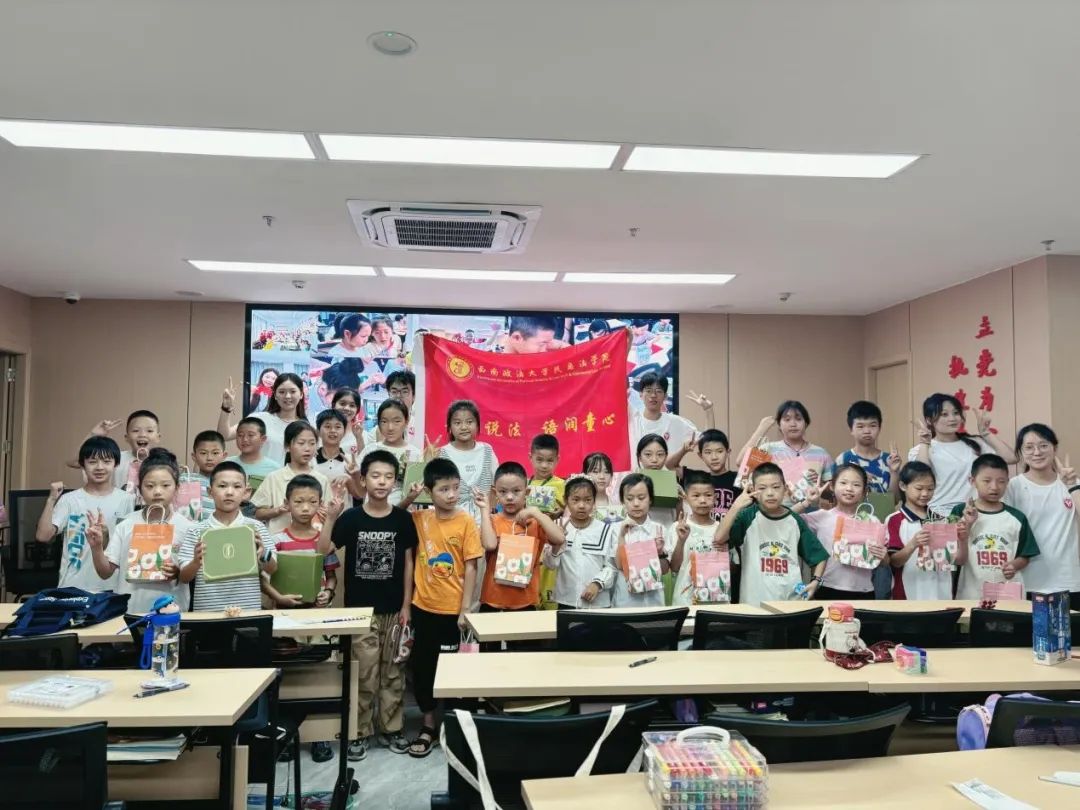 团队合照.jpg