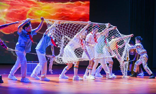 作品《“网事知多少”——法治护航成长路》。主办方供图