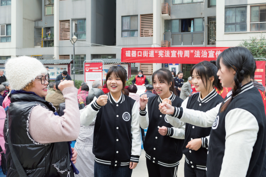 “法律有声”公共法律服务宣讲团成员宣讲现场。受访单位供图